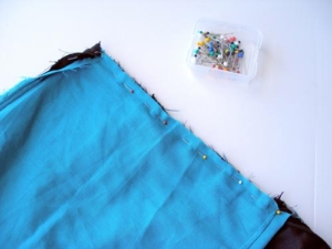 Пришить подкладку со стороны молнии