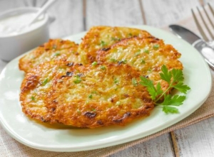 Кабачковые оладьи с зеленью