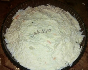 Последний слой - белки яиц и майонез