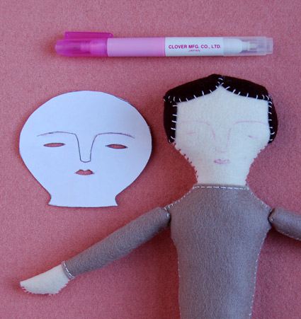 Создаем лицо кукле