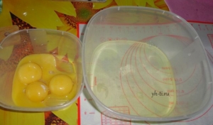 Отделяем белки от желтков