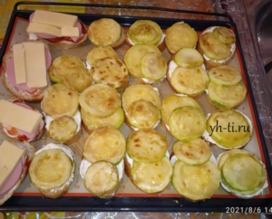 Кладем кабачки