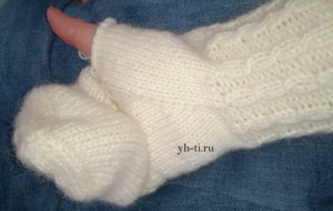 Осталось довязать пальчик
