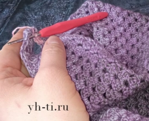 1 воздушная петля и соединительный столбик в левую деталь