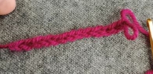 Вяжем косичку из воздушных петель