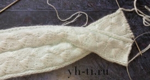 Перекрещиваем и вяжем дальше все вместе