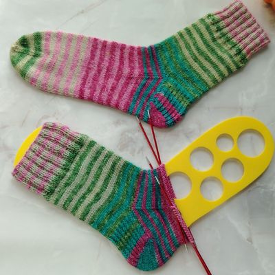 Носки с пяткой "подкова": как вязать