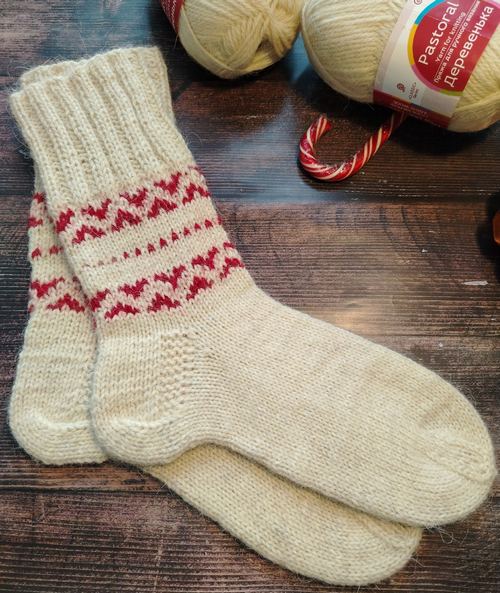 Носки из пряжи "Деревенька"
