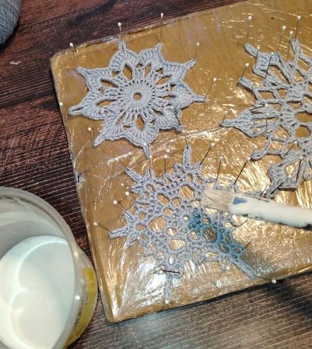 Как блокировать вязаные снежинки