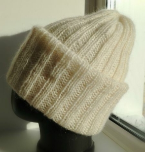 Шапка из Alize Angora real 40 и Alize kid Mohair Royal
