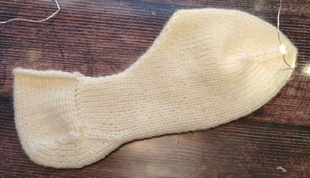 Следок готов, осталось обработать верх