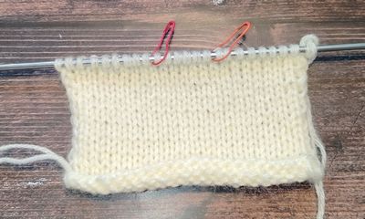 Отделяем петли для вязания  чаши пятки