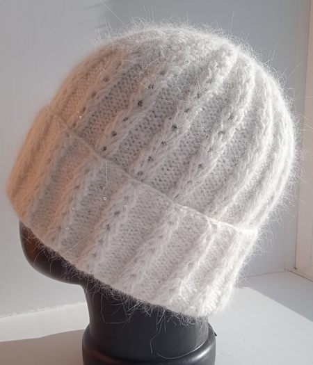 Вяжем шапку из пуха норки